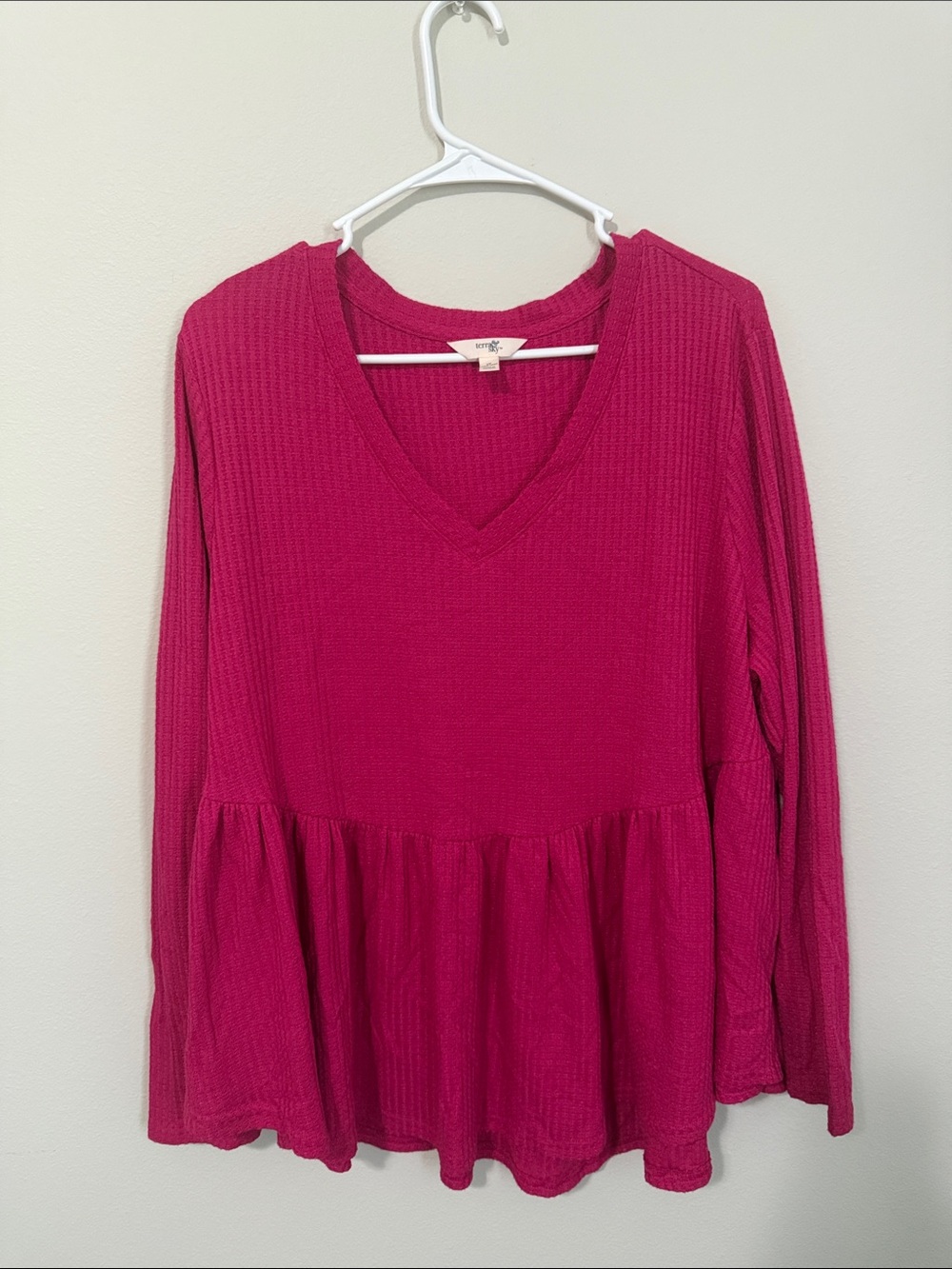 Terra & Sky Fuchsia V-Neck Peplum Long Sleeve Top